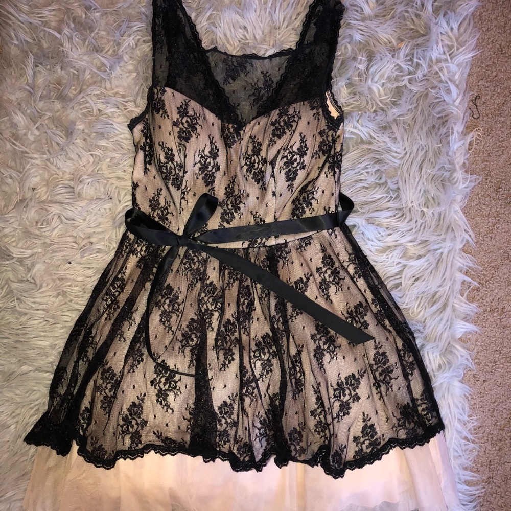 Black and Cream Lace Cocktail Dress